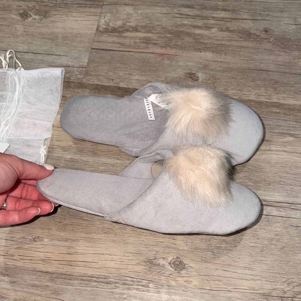 Pottery Barn Women's Light Gray Faux-Fur Pom Slide Slippers